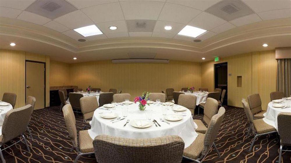 Holiday Inn Express & Suites Salinas By Ihg Dış mekan fotoğraf