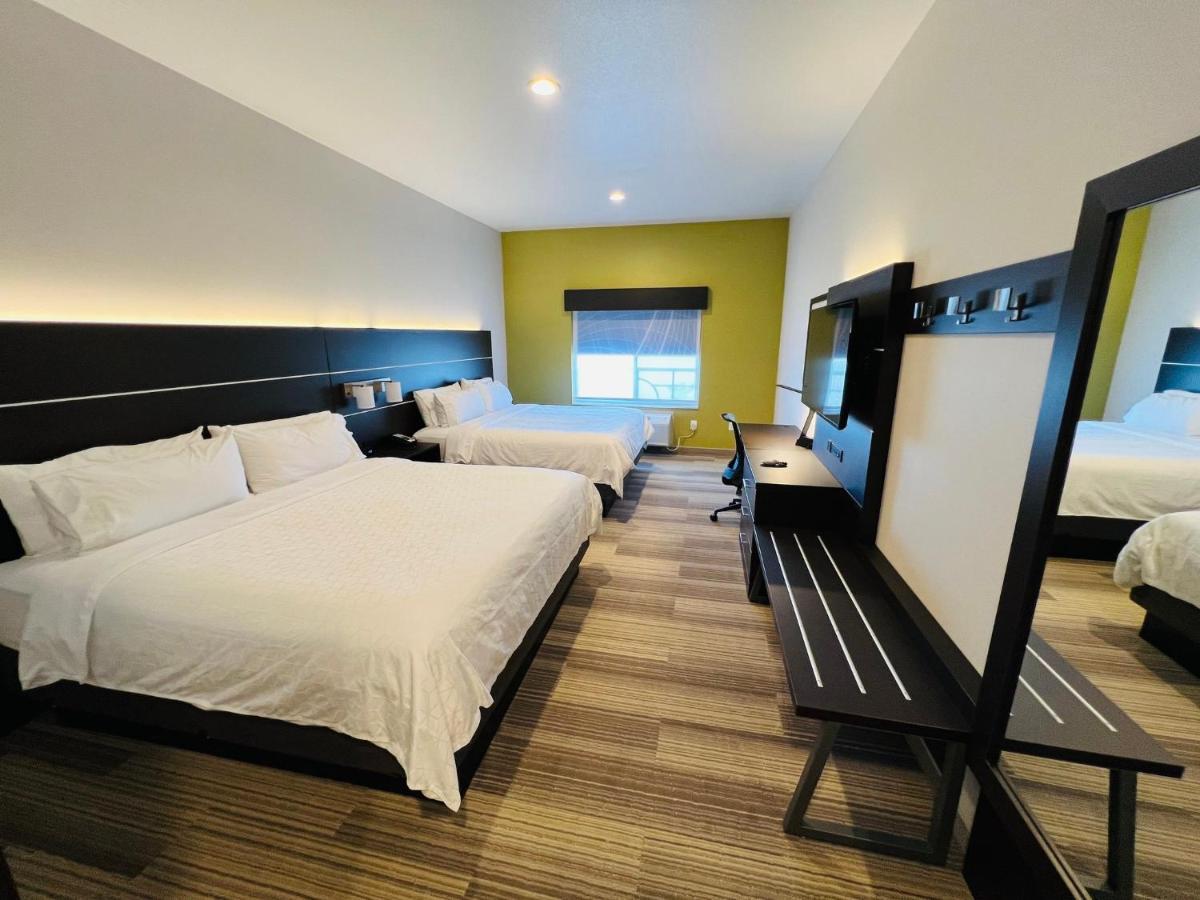Holiday Inn Express & Suites Salinas By Ihg Dış mekan fotoğraf