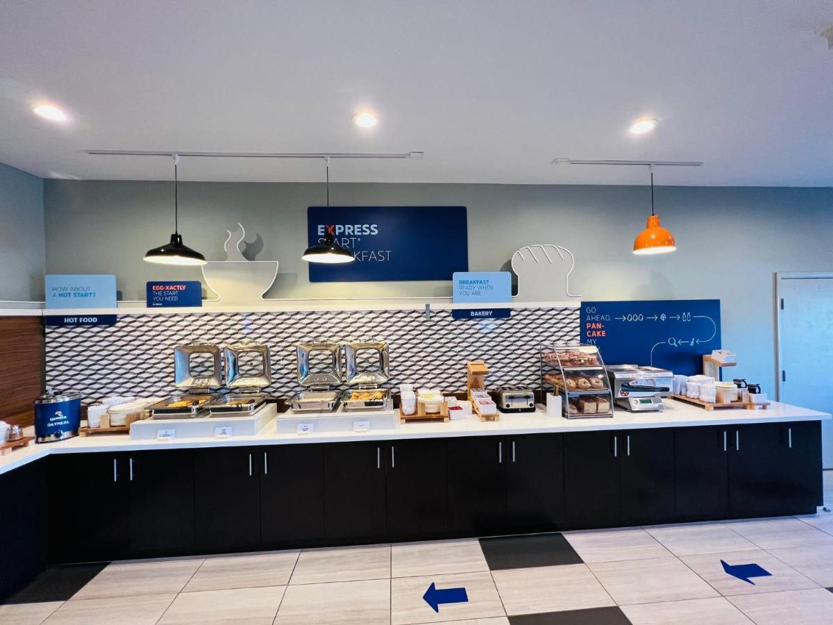 Holiday Inn Express & Suites Salinas By Ihg Dış mekan fotoğraf