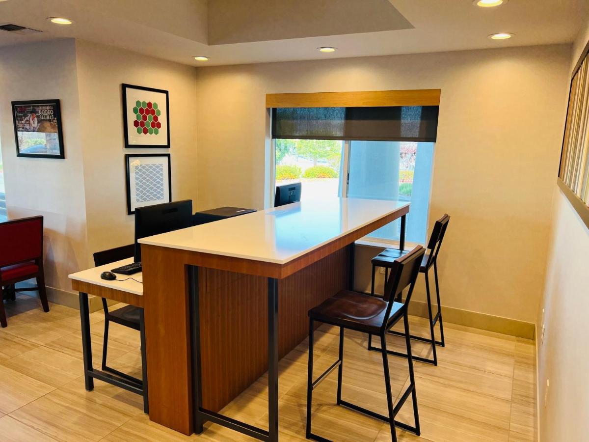 Holiday Inn Express & Suites Salinas By Ihg Dış mekan fotoğraf